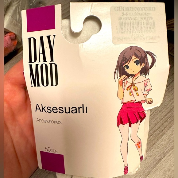 DayMod White Nylon Tights with Adorable Doll Detail. Size 5-6yrs. NWT - Picture 1 of 4